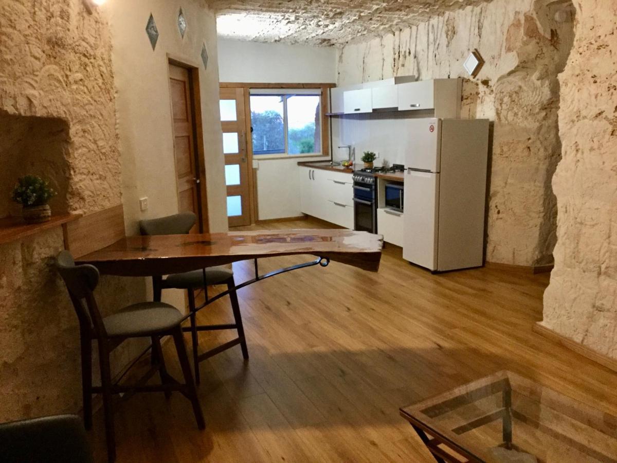 Dug Out B&B Coober Pedy Extérieur photo
