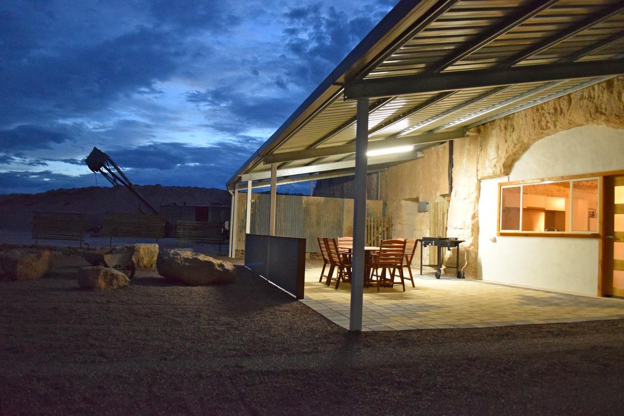 Dug Out B&B Coober Pedy Extérieur photo
