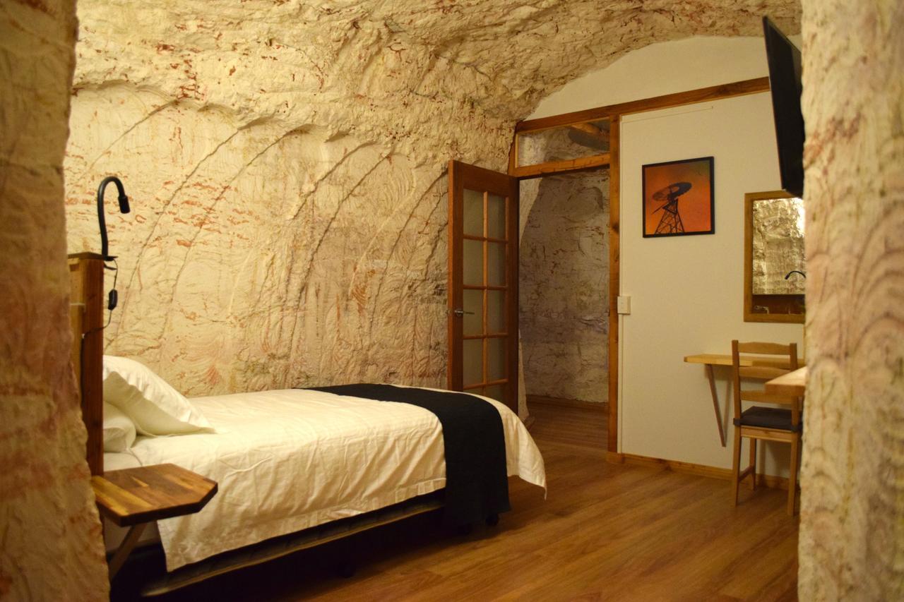 Dug Out B&B Coober Pedy Extérieur photo