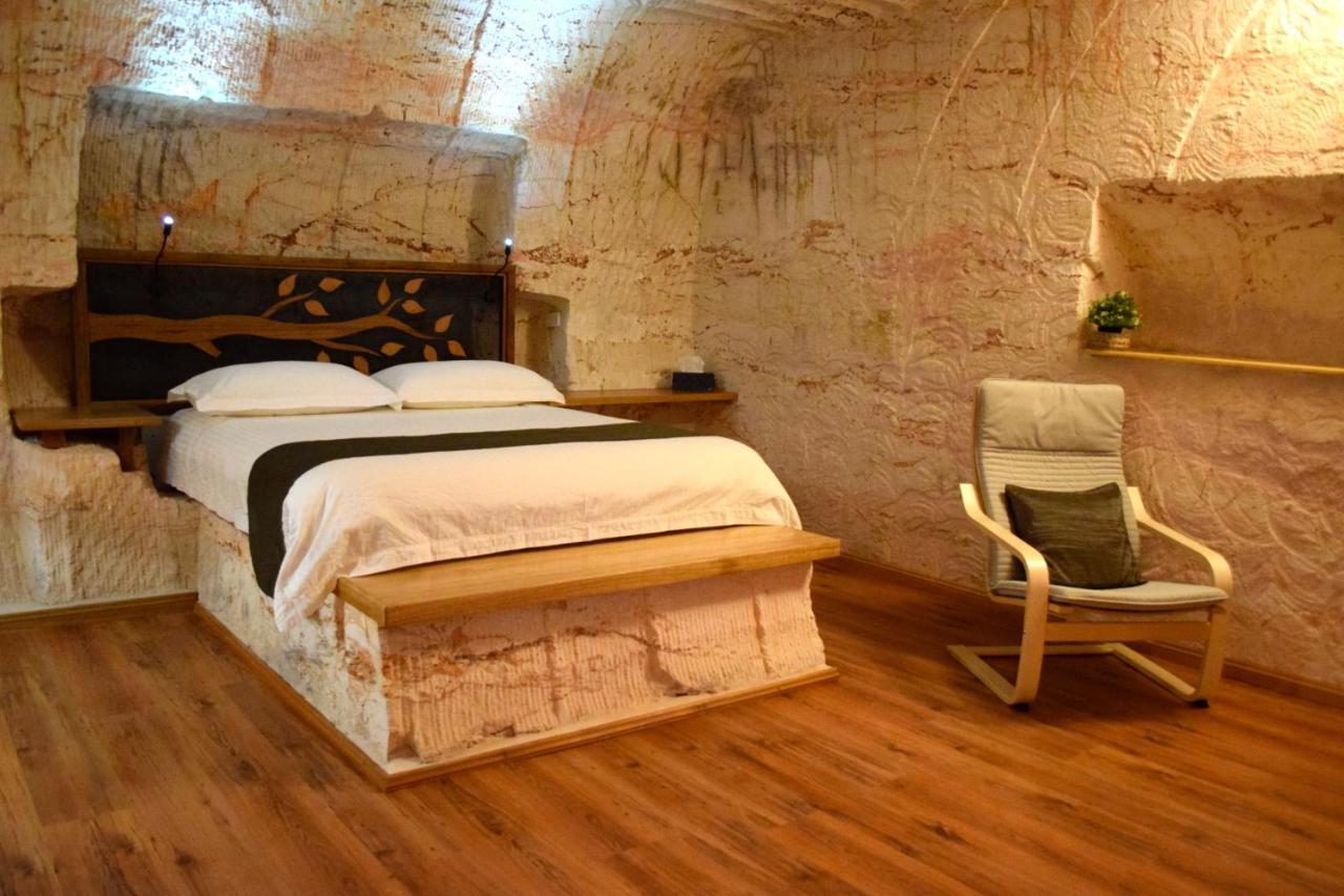Dug Out B&B Coober Pedy Extérieur photo