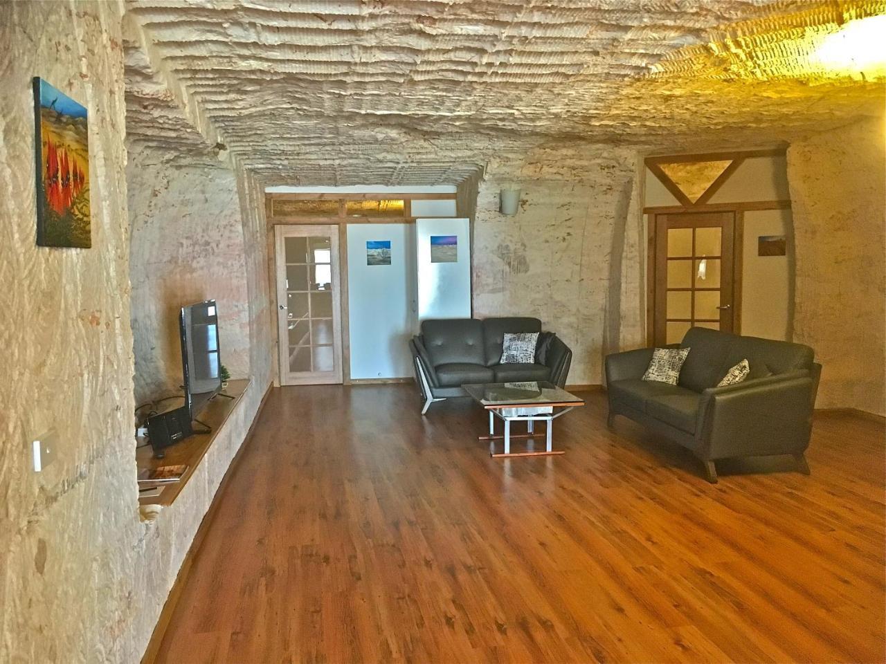 Dug Out B&B Coober Pedy Extérieur photo